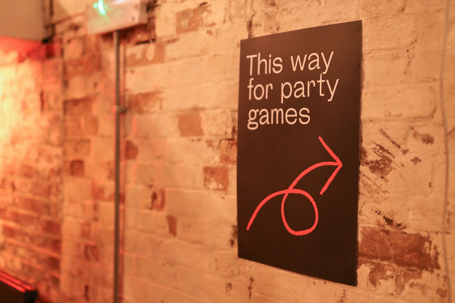 This way for party games poster